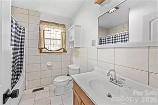 121 Dale Earnhardt Dr, Burnsville, NC 28714 - Photo 15