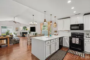 4727 McClure Rd, Charlotte, NC 28216 - Photo 15