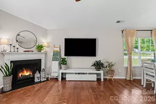4727 McClure Rd, Charlotte, NC 28216 - Photo 9
