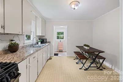 2242 Markham Court, Charlotte, NC 28205 - Photo 7