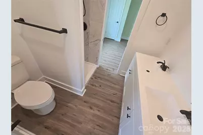 813 Highland Avenue SE, Hickory, NC 28602 - Photo 9