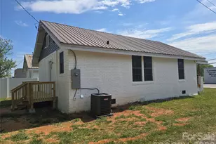 813 Highland Ave SE, Hickory, NC 28602 - Photo 3