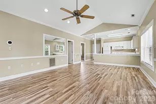 9241 Meadow Vista Rd, Charlotte, NC 28213 - Photo 7