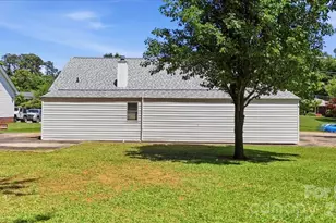 411 Patio Rd, Easley, SC 29642 - Photo 25