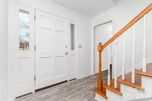 570 29th Ave Dr NW, Hickory, NC 28601 - Photo 9