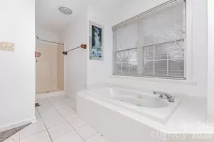 570 29th Ave Dr NW, Hickory, NC 28601 - Photo 23
