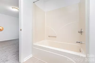 570 29th Avenue Drive NW, Hickory, NC 28601 - Photo 17