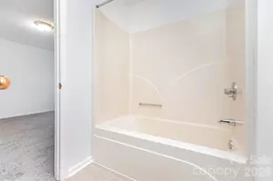 570 29th Ave Dr NW, Hickory, NC 28601 - Photo 17