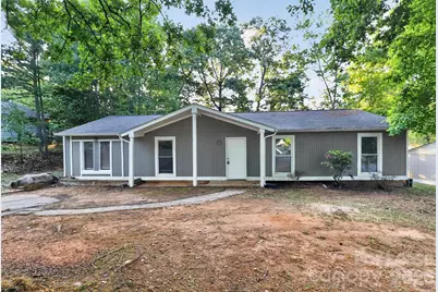 6300 Dwightware Boulevard, Charlotte, NC 28227 - Photo 1