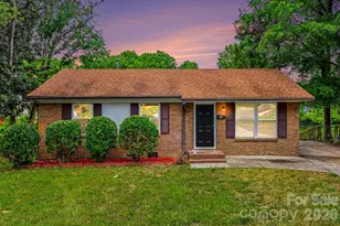 603 Dobson Dr, Charlotte, NC 28213 - Photo 1