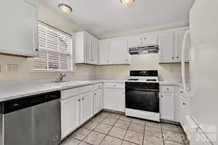3218 Silver Spur Ct, Charlotte, NC 28273 - Photo 7