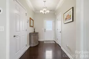 2441 Diplomat Ln, Charlotte, NC 28210 - Photo 3