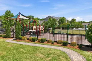 2441 Diplomat Ln, Charlotte, NC 28210 - Photo 33