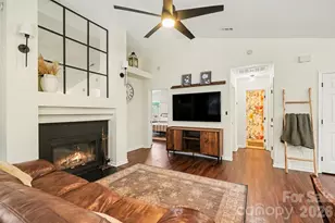 7450 Crestside Ln, Charlotte, NC 28227 - Photo 9