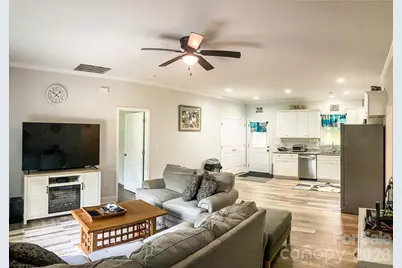 214 W Church Street, Jefferson, SC 29718 - Photo 9