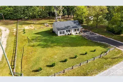 214 W Church Street, Jefferson, SC 29718 - Photo 5