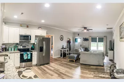 214 W Church Street, Jefferson, SC 29718 - Photo 9