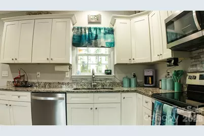 214 W Church Street, Jefferson, SC 29718 - Photo 11