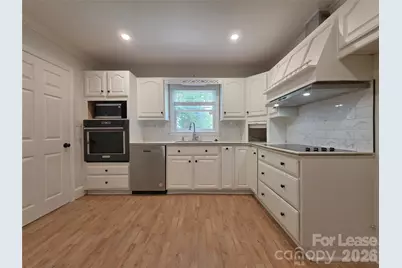4426 Holbrook Drive, Charlotte, NC 28205 - Photo 5