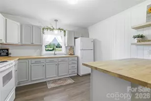 574 Old Mooresboro Rd, Mooresboro, NC 28114 - Photo 5