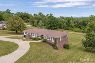 132 Burgin St, Spindale, NC 28160 - Photo 5