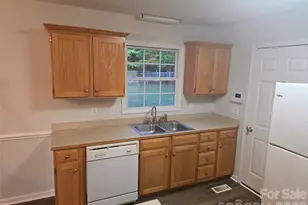 5126 Silver Tree Trail, Conover, NC 28613 - Photo 11
