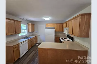 5126 Silver Tree Trail, Conover, NC 28613 - Photo 9