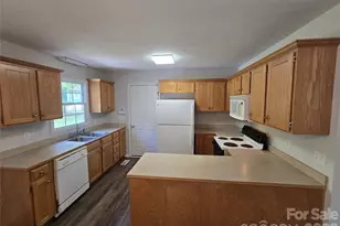 5126 Silver Tree Trail, Conover, NC 28613 - Photo 9