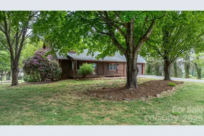 2025 34th Avenue Drive NE, Hickory, NC 28601 - Photo 3