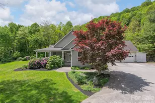 224 Hydrangea Dr, Waynesville, NC 28785 - Photo 3