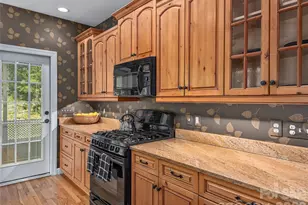 224 Hydrangea Dr, Waynesville, NC 28785 - Photo 11