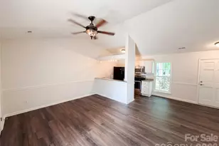 3215 Braewick Pl, Charlotte, NC 28227 - Photo 3