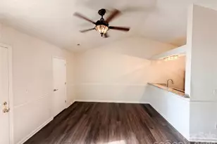 3215 Braewick Pl, Charlotte, NC 28227 - Photo 7