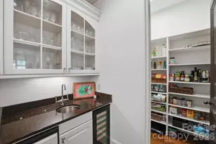 2012 Harris Rd, Charlotte, NC 28211 - Photo 19
