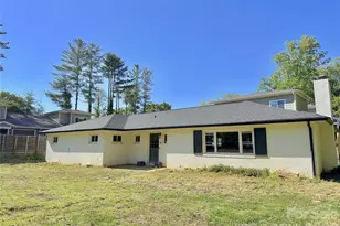 402 Blue Ridge Rd, Black Mountain, NC 28711 - Photo 3