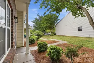 7621 Petrea Ln, Charlotte, NC 28227 - Photo 5