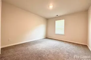 6131 Faron Wy, Charlotte, NC 28262 - Photo 9