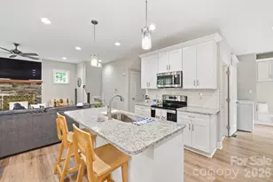 2029 Bost St, Lincolnton, NC 28092 - Photo 9