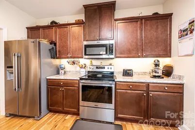 1092 33rd Avenue Loop NE, Hickory, NC 28601 - Photo 11