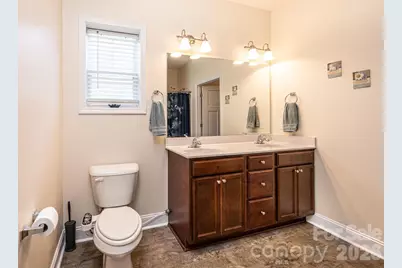 1092 33rd Avenue Loop NE, Hickory, NC 28601 - Photo 31