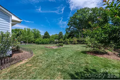 1092 33rd Avenue Loop NE, Hickory, NC 28601 - Photo 43