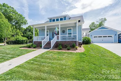 1092 33rd Avenue Loop NE, Hickory, NC 28601 - Photo 1
