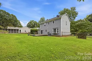 2726 Heidleburg Ln, Charlotte, NC 28210 - Photo 29