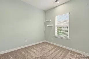653 Uwharrie River Rd, Charlotte, NC 28211 - Photo 19