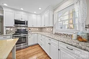 2200 Wynbourne Dr, Gastonia, NC 28056 - Photo 11