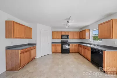 1000 Silverberry Street, Gastonia, NC 28054 - Photo 17