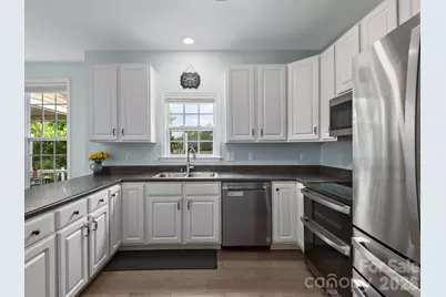 288 Walnut Crest Road, Fletcher, NC 28732 - Photo 15