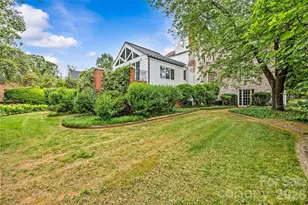 1858 Queens Rd W, Charlotte, NC 28207 - Photo 13