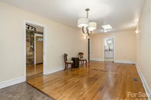 115 Oakland Rd, Asheville, NC 28801 - Photo 9