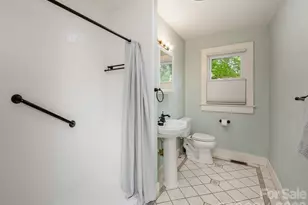 115 Oakland Rd, Asheville, NC 28801 - Photo 23